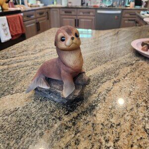 Home Interiors Seal Figurine